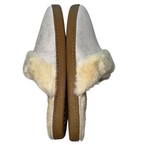 Lands’ End Sparkly Metallic Silver and Cream Faux Fur Scuff Slip On Slippers 8-9